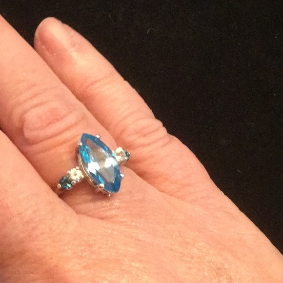 Genuine Rare Marquis Cut Blue Topaz Ring - Picture 3 of 8